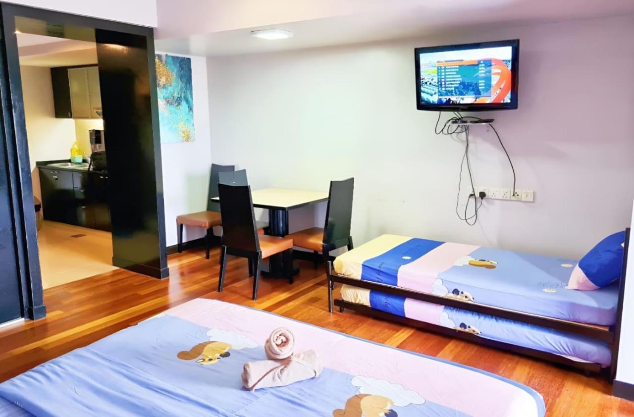 Exclusive Family Suites 5-6 Pax @ Sunway Pyramid Петалинг-Джая Экстерьер фото