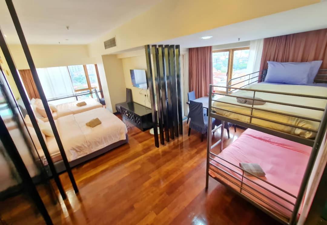 Exclusive Family Suites 5-6 Pax @ Sunway Pyramid Петалинг-Джая Экстерьер фото