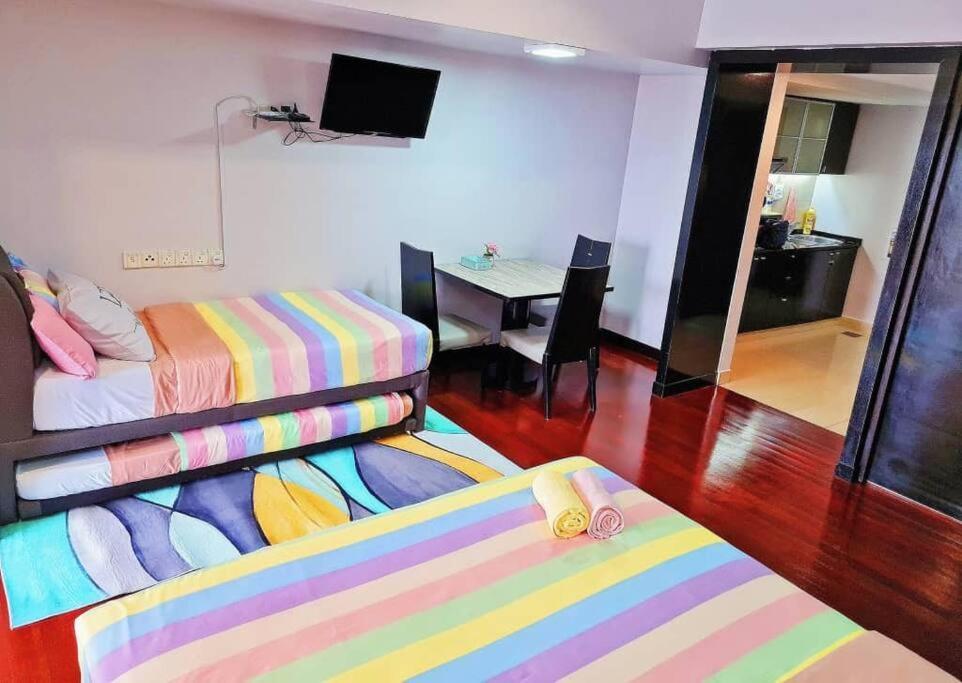 Exclusive Family Suites 5-6 Pax @ Sunway Pyramid Петалинг-Джая Экстерьер фото