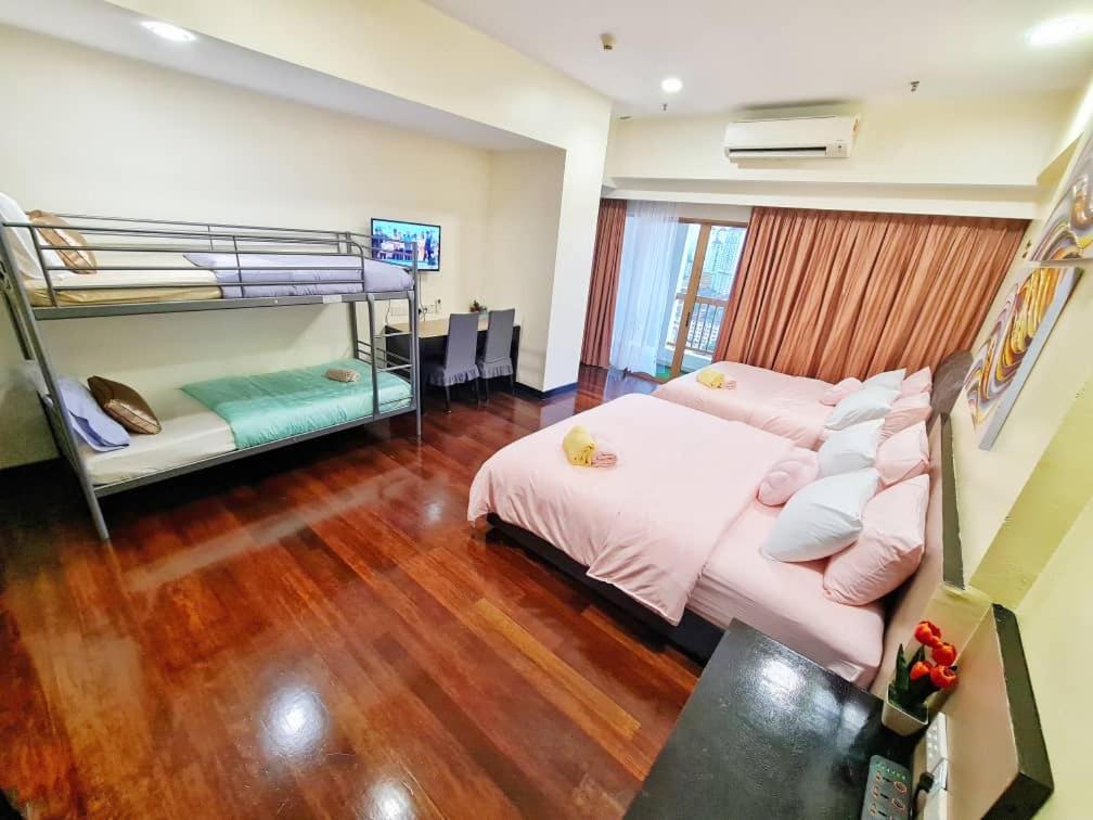 Exclusive Family Suites 5-6 Pax @ Sunway Pyramid Петалинг-Джая Экстерьер фото